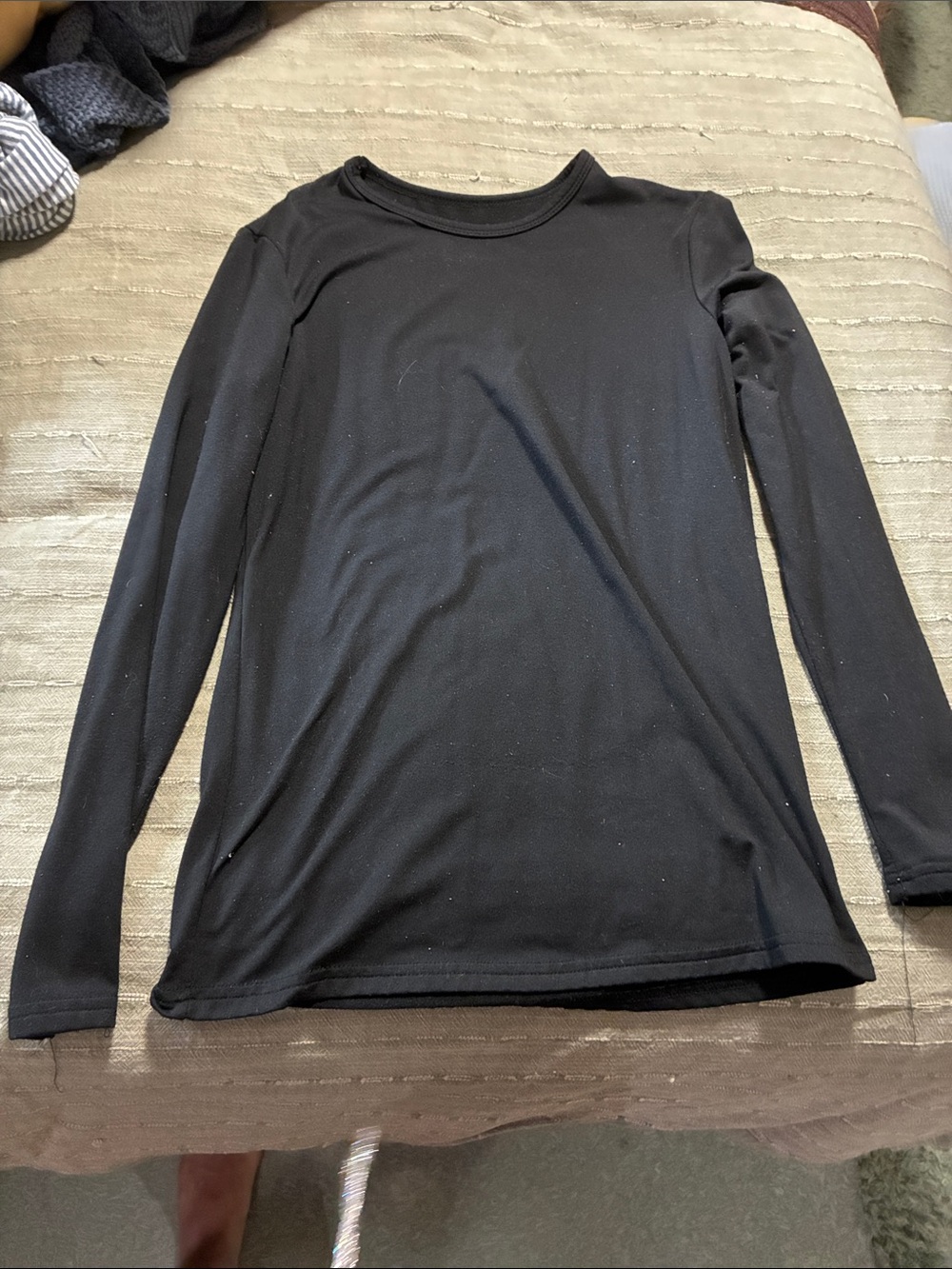 Classic Women's Long-Sleeve Crewneck Top - Black
